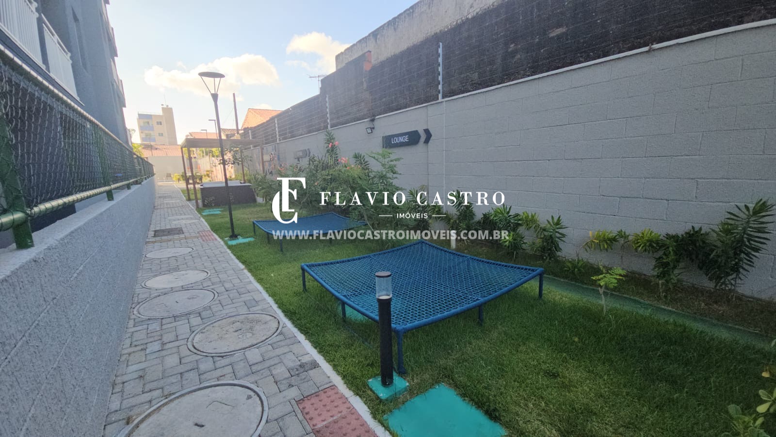 fb6ef81d-ade4-44d2-9f4b-9870cc577629.jpg
